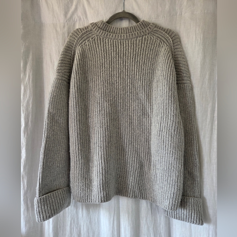 COS | Wool Gray Sweater - Picture 3 of 11